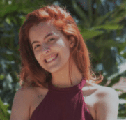 Aluna Jahde, do Infnet